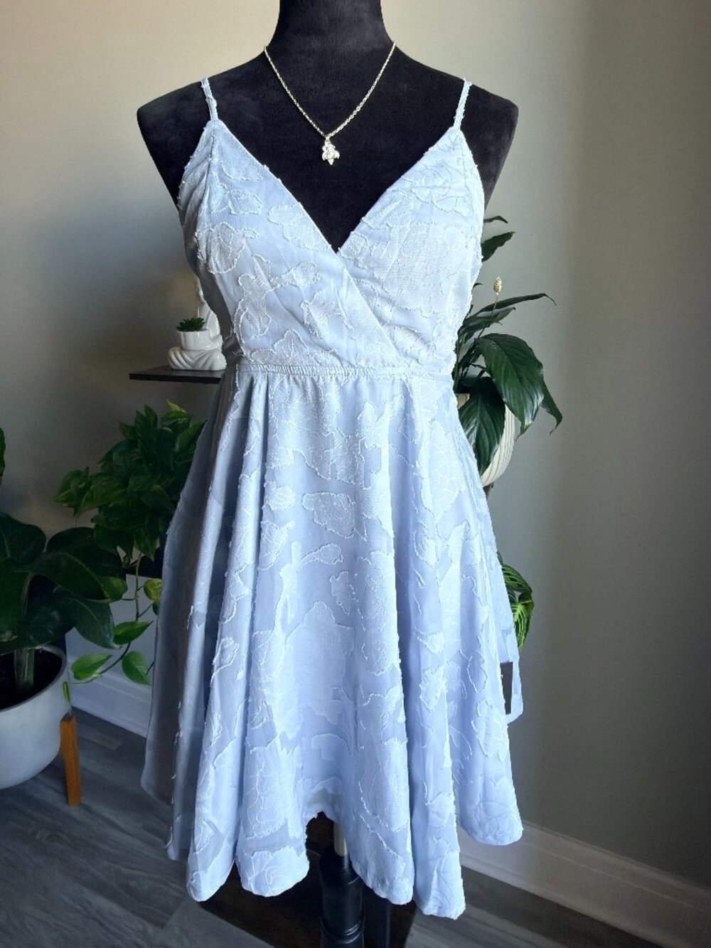 Lulus NWT S Light Blue Floral Textured Fit & Flare Dress